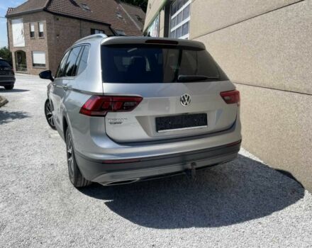 Серый Фольксваген Тигуан, объемом двигателя 2 л и пробегом 40 тыс. км за 23000 $, фото 4 на Automoto.ua