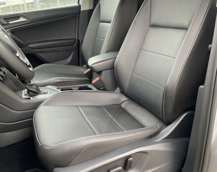 Серый Фольксваген Тигуан, объемом двигателя 2 л и пробегом 148 тыс. км за 19850 $, фото 28 на Automoto.ua