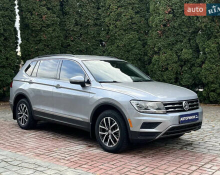 Серый Фольксваген Тигуан, объемом двигателя 1.98 л и пробегом 225 тыс. км за 17800 $, фото 1 на Automoto.ua