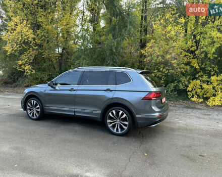 Серый Фольксваген Тигуан, объемом двигателя 2 л и пробегом 87 тыс. км за 25500 $, фото 7 на Automoto.ua