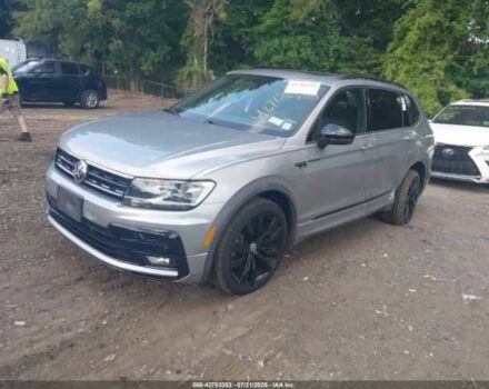 Сірий Фольксваген Тігуан, об'ємом двигуна 2 л та пробігом 32 тис. км за 4500 $, фото 1 на Automoto.ua