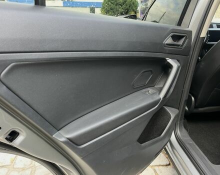 Серый Фольксваген Тигуан, объемом двигателя 2 л и пробегом 225 тыс. км за 18700 $, фото 17 на Automoto.ua