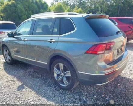 Серый Фольксваген Тигуан, объемом двигателя 2 л и пробегом 42 тыс. км за 5500 $, фото 2 на Automoto.ua