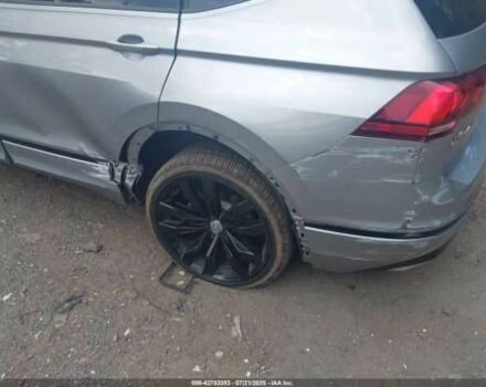 Сірий Фольксваген Тігуан, об'ємом двигуна 2 л та пробігом 32 тис. км за 4500 $, фото 5 на Automoto.ua