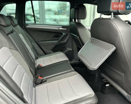 Серый Фольксваген Тигуан, объемом двигателя 1.97 л и пробегом 153 тыс. км за 27990 $, фото 24 на Automoto.ua