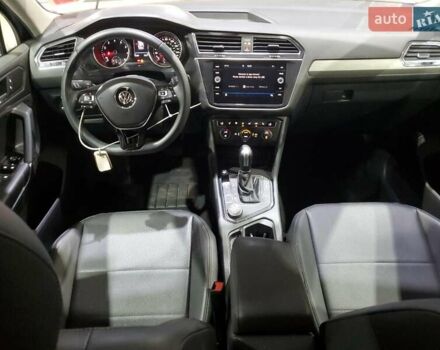 Серый Фольксваген Тигуан, объемом двигателя 1.98 л и пробегом 76 тыс. км за 6500 $, фото 7 на Automoto.ua