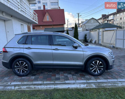 Серый Фольксваген Тигуан, объемом двигателя 1.97 л и пробегом 144 тыс. км за 26000 $, фото 1 на Automoto.ua