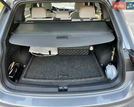 Сірий Фольксваген Тігуан, об'ємом двигуна 1.98 л та пробігом 118 тис. км за 28000 $, фото 6 на Automoto.ua