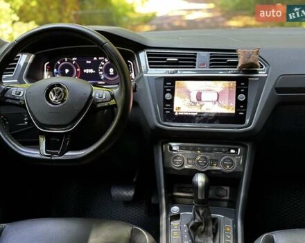 Серый Фольксваген Тигуан, объемом двигателя 1.98 л и пробегом 103 тыс. км за 31000 $, фото 3 на Automoto.ua