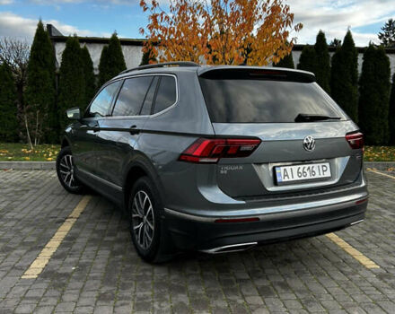 Сірий Фольксваген Тігуан, об'ємом двигуна 2 л та пробігом 98 тис. км за 22300 $, фото 5 на Automoto.ua