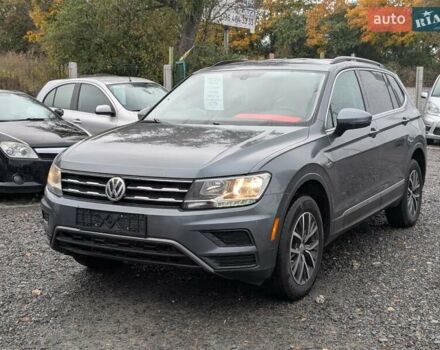 Серый Фольксваген Тигуан, объемом двигателя 1.98 л и пробегом 105 тыс. км за 17950 $, фото 5 на Automoto.ua