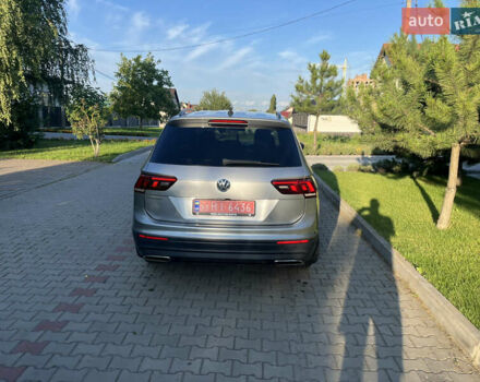 Сірий Фольксваген Тігуан, об'ємом двигуна 1.98 л та пробігом 182 тис. км за 16950 $, фото 3 на Automoto.ua