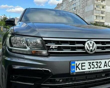 Серый Фольксваген Тигуан, объемом двигателя 2 л и пробегом 99 тыс. км за 23400 $, фото 1 на Automoto.ua