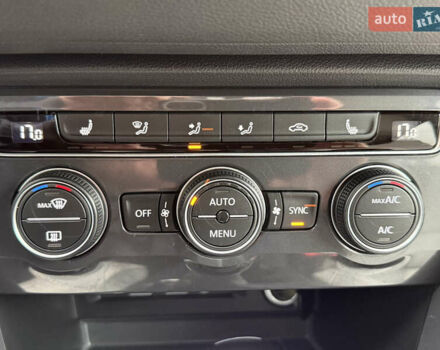 Сірий Фольксваген Тігуан, об'ємом двигуна 2 л та пробігом 212 тис. км за 16900 $, фото 39 на Automoto.ua