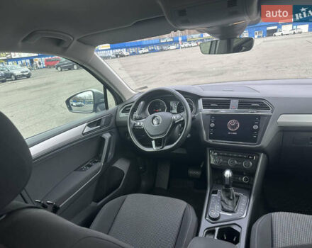 Серый Фольксваген Тигуан, объемом двигателя 1.97 л и пробегом 110 тыс. км за 24999 $, фото 81 на Automoto.ua