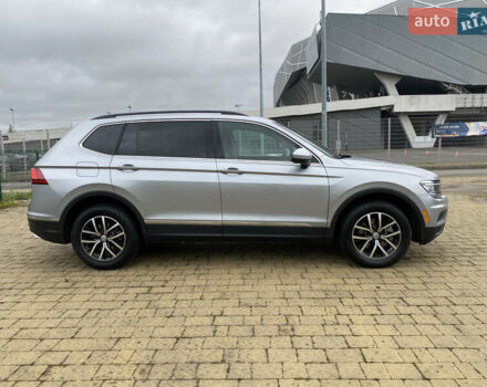 Серый Фольксваген Тигуан, объемом двигателя 2 л и пробегом 148 тыс. км за 19850 $, фото 14 на Automoto.ua