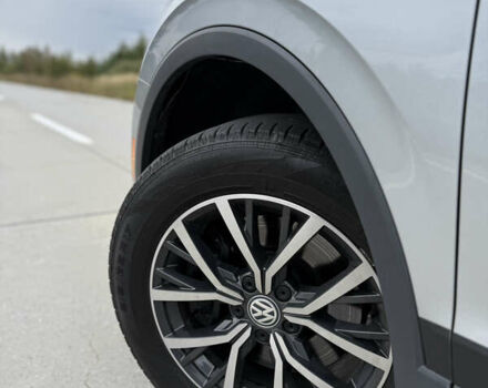 Серый Фольксваген Тигуан, объемом двигателя 1.98 л и пробегом 147 тыс. км за 22500 $, фото 13 на Automoto.ua