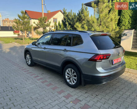 Сірий Фольксваген Тігуан, об'ємом двигуна 1.98 л та пробігом 182 тис. км за 16950 $, фото 2 на Automoto.ua