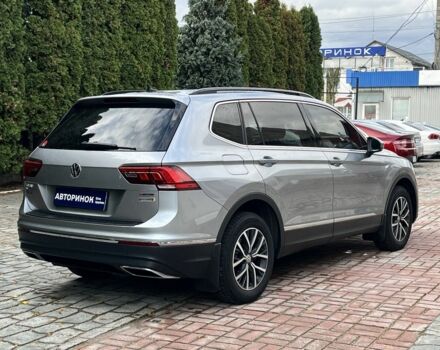 Серый Фольксваген Тигуан, объемом двигателя 2 л и пробегом 225 тыс. км за 18700 $, фото 4 на Automoto.ua