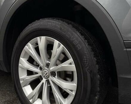 Сірий Фольксваген Тігуан, об'ємом двигуна 1.98 л та пробігом 87 тис. км за 16600 $, фото 14 на Automoto.ua