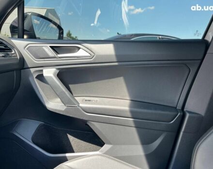 Серый Фольксваген Тигуан, объемом двигателя 2 л и пробегом 135 тыс. км за 23690 $, фото 23 на Automoto.ua