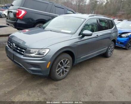 Серый Фольксваген Тигуан, объемом двигателя 2 л и пробегом 59 тыс. км за 4000 $, фото 1 на Automoto.ua