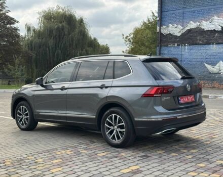 Серый Фольксваген Тигуан, объемом двигателя 2 л и пробегом 107 тыс. км за 19599 $, фото 6 на Automoto.ua