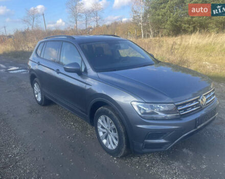 Сірий Фольксваген Тігуан, об'ємом двигуна 2 л та пробігом 104 тис. км за 14200 $, фото 6 на Automoto.ua