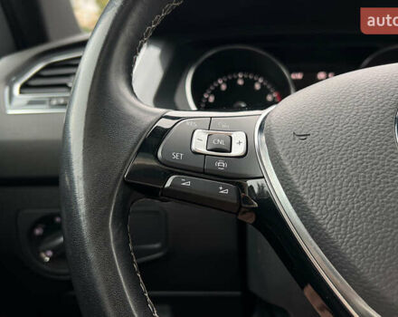 Серый Фольксваген Тигуан, объемом двигателя 1.98 л и пробегом 101 тыс. км за 23900 $, фото 11 на Automoto.ua