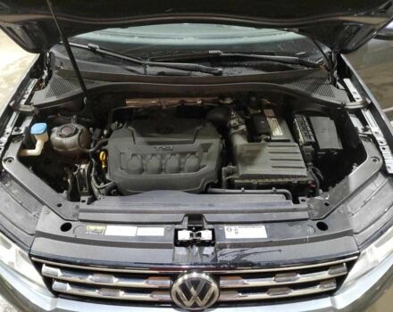 Сірий Фольксваген Тігуан, об'ємом двигуна 2 л та пробігом 76 тис. км за 4500 $, фото 11 на Automoto.ua