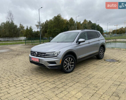 Серый Фольксваген Тигуан, объемом двигателя 2 л и пробегом 148 тыс. км за 19850 $, фото 4 на Automoto.ua
