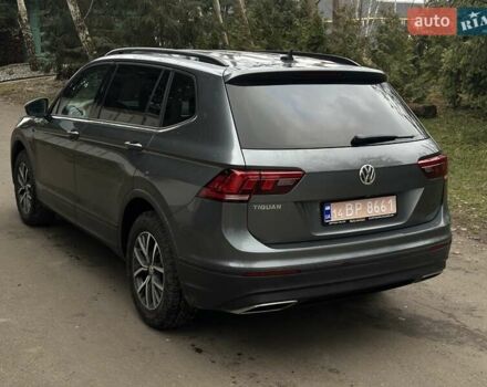 Серый Фольксваген Тигуан, объемом двигателя 2 л и пробегом 130 тыс. км за 19750 $, фото 6 на Automoto.ua