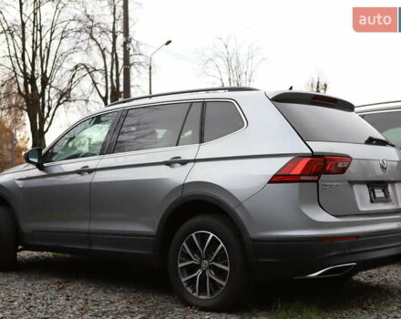Сірий Фольксваген Тігуан, об'ємом двигуна 1.98 л та пробігом 110 тис. км за 11899 $, фото 3 на Automoto.ua