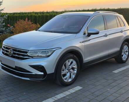 Серый Фольксваген Тигуан, объемом двигателя 2 л и пробегом 43 тыс. км за 14500 $, фото 2 на Automoto.ua