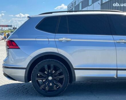 Серый Фольксваген Тигуан, объемом двигателя 2 л и пробегом 135 тыс. км за 23690 $, фото 5 на Automoto.ua