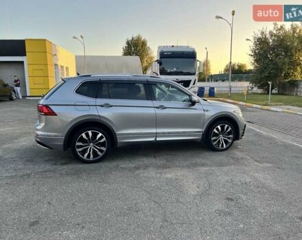 Сірий Фольксваген Тігуан, об'ємом двигуна 1.98 л та пробігом 118 тис. км за 28000 $, фото 48 на Automoto.ua