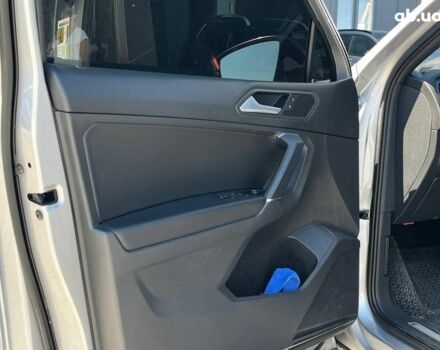 Серый Фольксваген Тигуан, объемом двигателя 2 л и пробегом 135 тыс. км за 23690 $, фото 14 на Automoto.ua