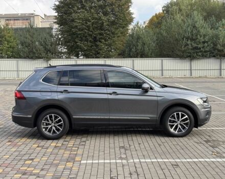 Серый Фольксваген Тигуан, объемом двигателя 2 л и пробегом 107 тыс. км за 19599 $, фото 11 на Automoto.ua
