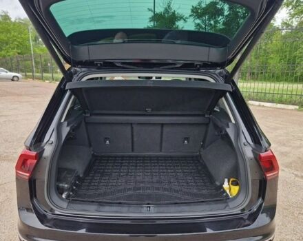 Серый Фольксваген Тигуан, объемом двигателя 2 л и пробегом 97 тыс. км за 11000 $, фото 12 на Automoto.ua