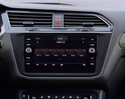 Серый Фольксваген Тигуан, объемом двигателя 2 л и пробегом 103 тыс. км за 19000 $, фото 17 на Automoto.ua