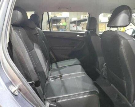 Сірий Фольксваген Тігуан, об'ємом двигуна 2 л та пробігом 78 тис. км за 5000 $, фото 10 на Automoto.ua