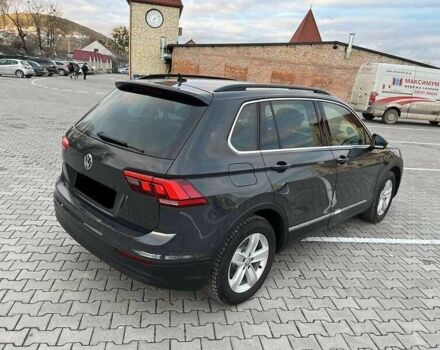 Серый Фольксваген Тигуан, объемом двигателя 2 л и пробегом 212 тыс. км за 15900 $, фото 8 на Automoto.ua