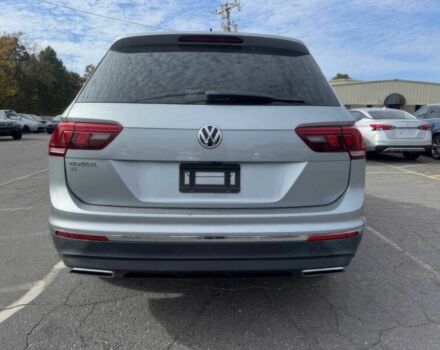 Серый Фольксваген Тигуан, объемом двигателя 2 л и пробегом 43 тыс. км за 14700 $, фото 5 на Automoto.ua