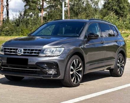 Сірий Фольксваген Тігуан, об'ємом двигуна 0 л та пробігом 54 тис. км за 10900 $, фото 2 на Automoto.ua
