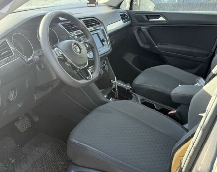 Сірий Фольксваген Тігуан, об'ємом двигуна 2 л та пробігом 84 тис. км за 15500 $, фото 1 на Automoto.ua