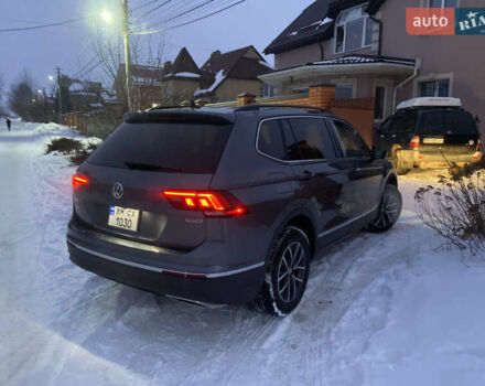 Серый Фольксваген Тигуан, объемом двигателя 2 л и пробегом 27 тыс. км за 26000 $, фото 8 на Automoto.ua
