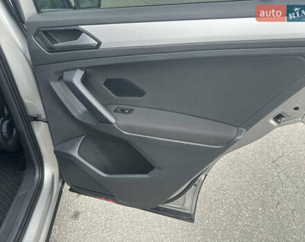 Серый Фольксваген Тигуан, объемом двигателя 1.97 л и пробегом 110 тыс. км за 24999 $, фото 76 на Automoto.ua