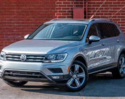 Сірий Фольксваген Тігуан, об'ємом двигуна 2 л та пробігом 46 тис. км за 9000 $, фото 2 на Automoto.ua