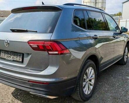 Серый Фольксваген Тигуан, объемом двигателя 2 л и пробегом 98 тыс. км за 9800 $, фото 6 на Automoto.ua