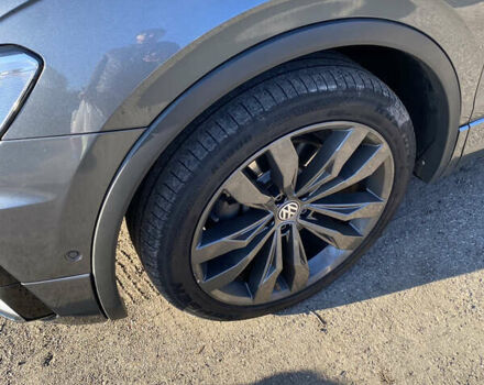 Сірий Фольксваген Тігуан, об'ємом двигуна 1.98 л та пробігом 81 тис. км за 25000 $, фото 17 на Automoto.ua